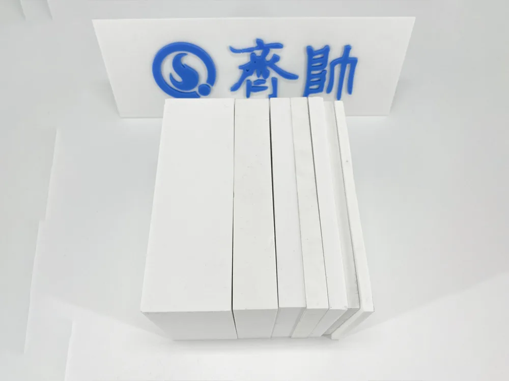 एल्युमिना सिरेमिक प्लेट के सामग्री हो?